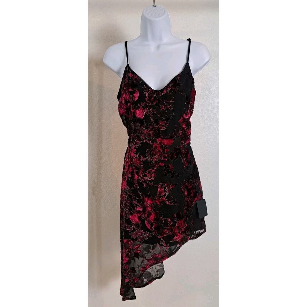Lulus Assymetrical Velvet Burnout Dress Sz M Black Burgandy Whimsigoth Fairycore - Picture 5 of 9